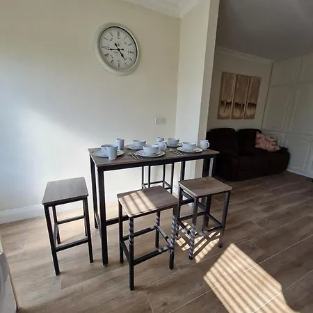 Farnaught Apartment, Lough Rynn, Mohill Apartment *